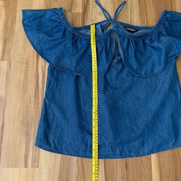 Express Women’s Medium Boho Festival Halter Cold Shoulder Blue Denim Top NWT - Picture 4 of 9